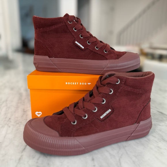 Rocket Dog Shoes - NWT Rocket Dog Women's Sneakers 7M - Maroon Cheery Hi Flaxville Corduroy
